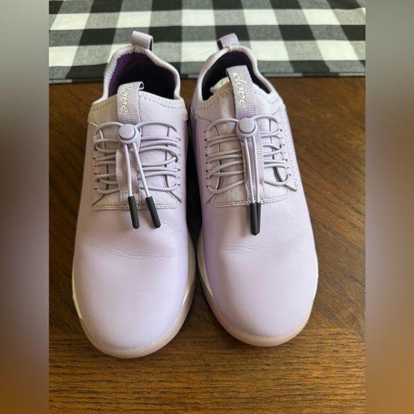 Clove Women’s Classic Lavender Sneakers - Picture 9 of 12